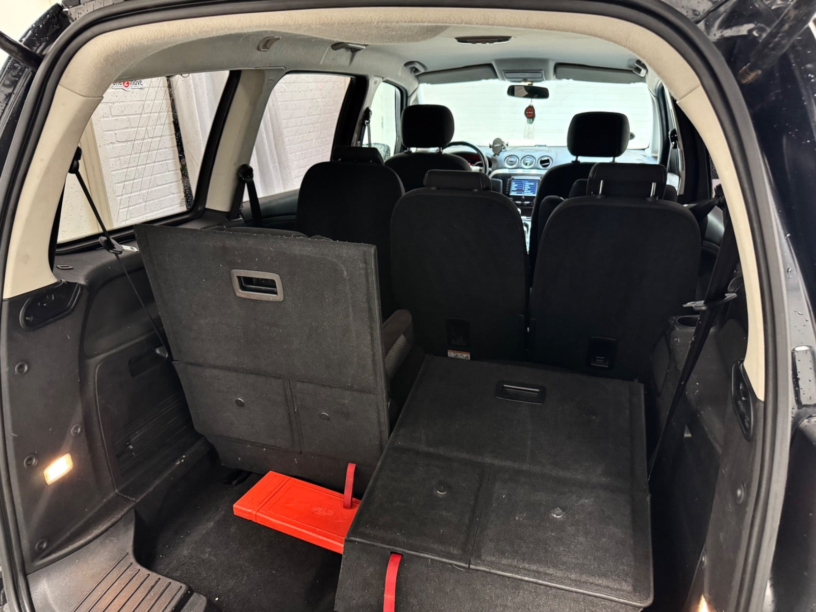 Sort Ford Galaxy fra 2013