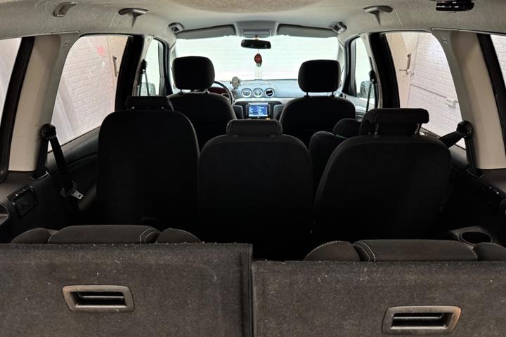 Sort Ford Galaxy fra 2013
