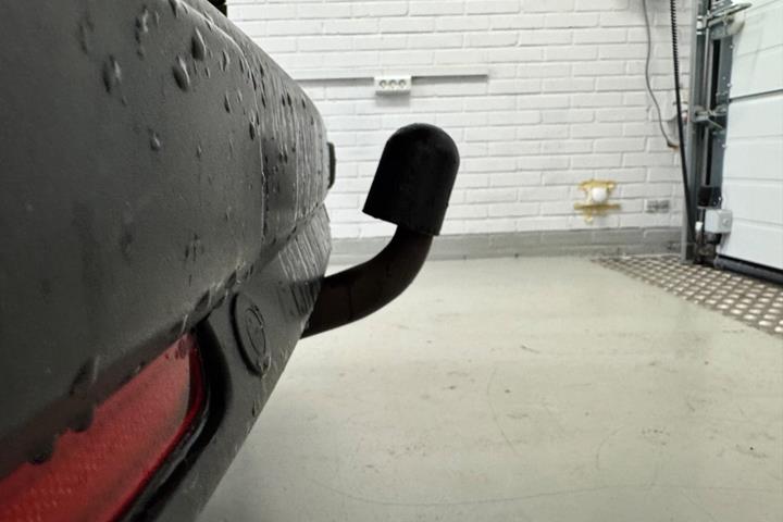 Sort Ford Galaxy fra 2013