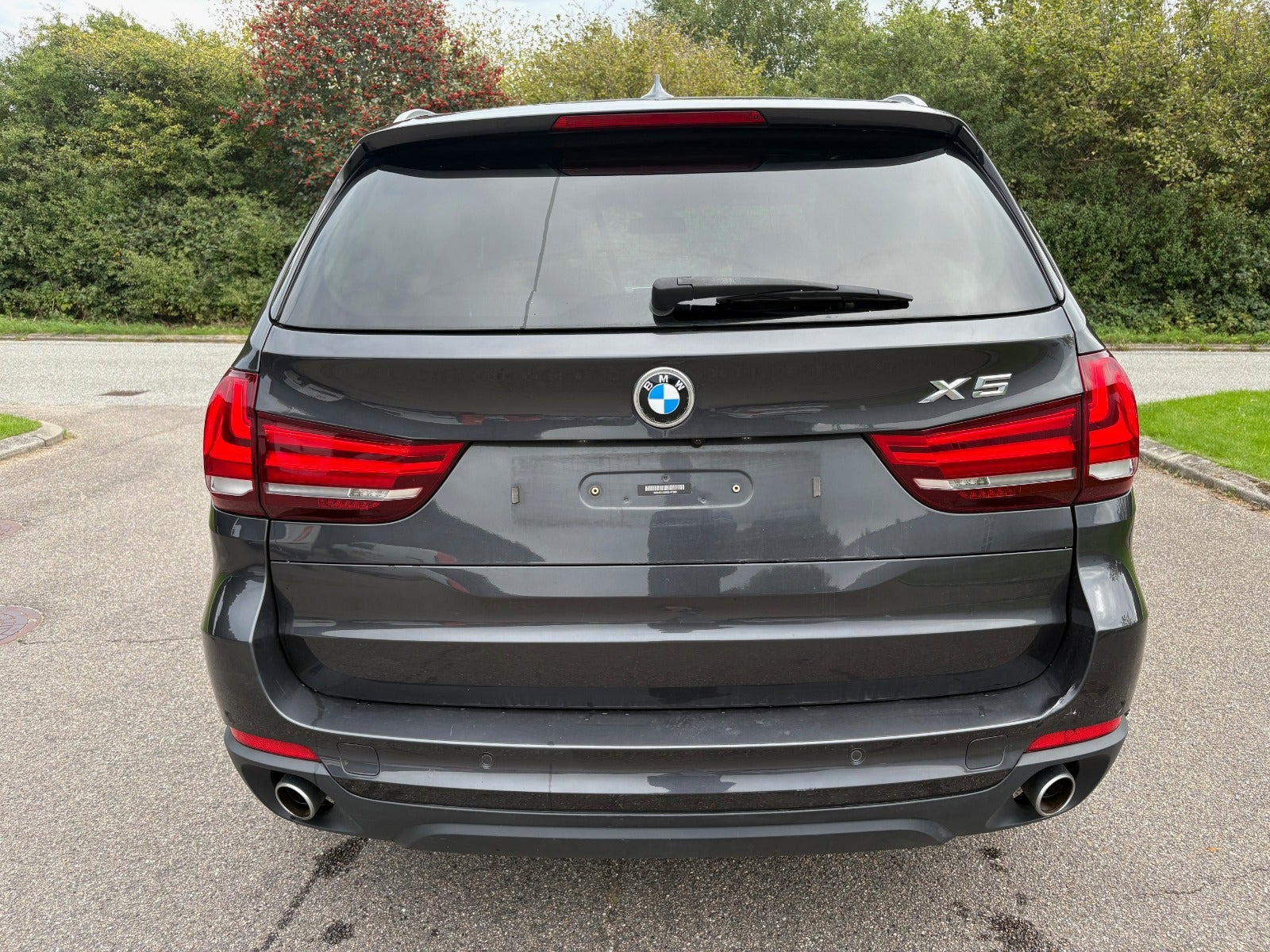 Grå BMW X5 fra 2015