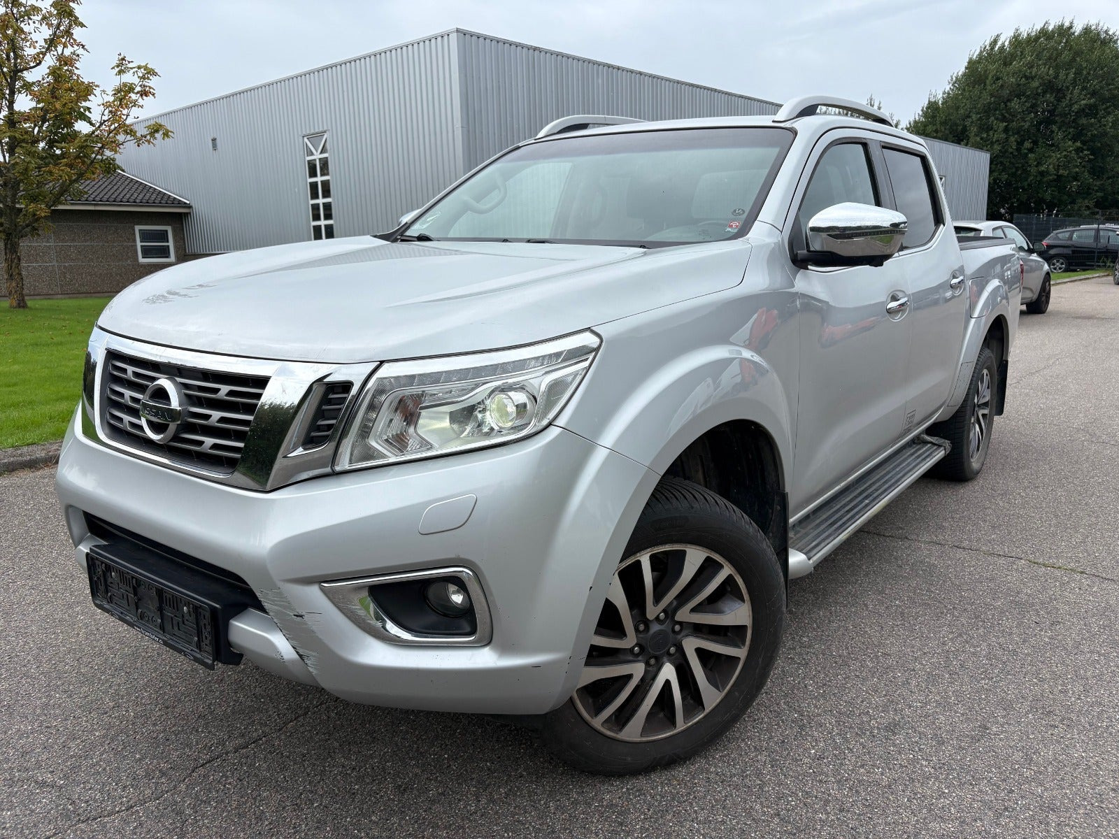 Sølv Nissan Navara fra 2021