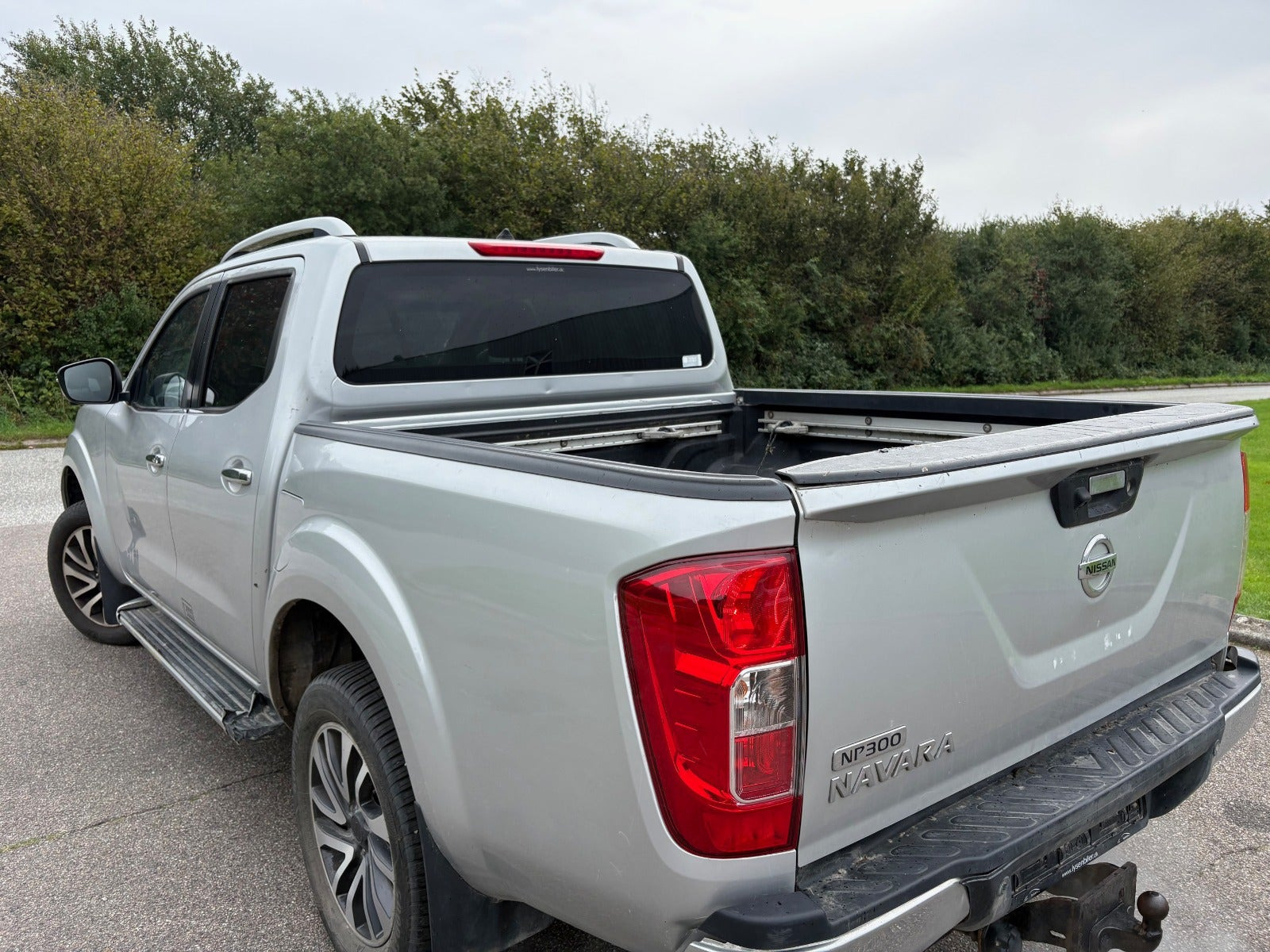 Sølv Nissan Navara fra 2021