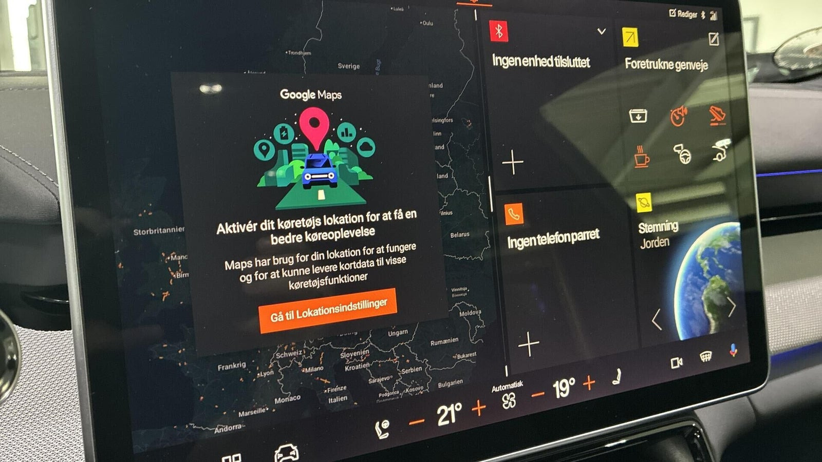 Grå Polestar 4 fra 2025