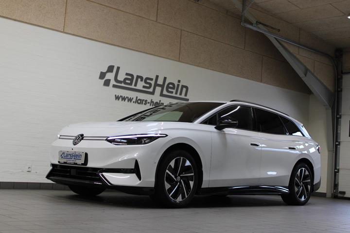 Hvid VW ID.7 fra 2026 set udefra