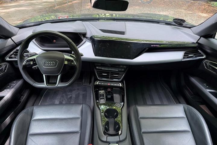 undefined Audi e-tron fra 2022