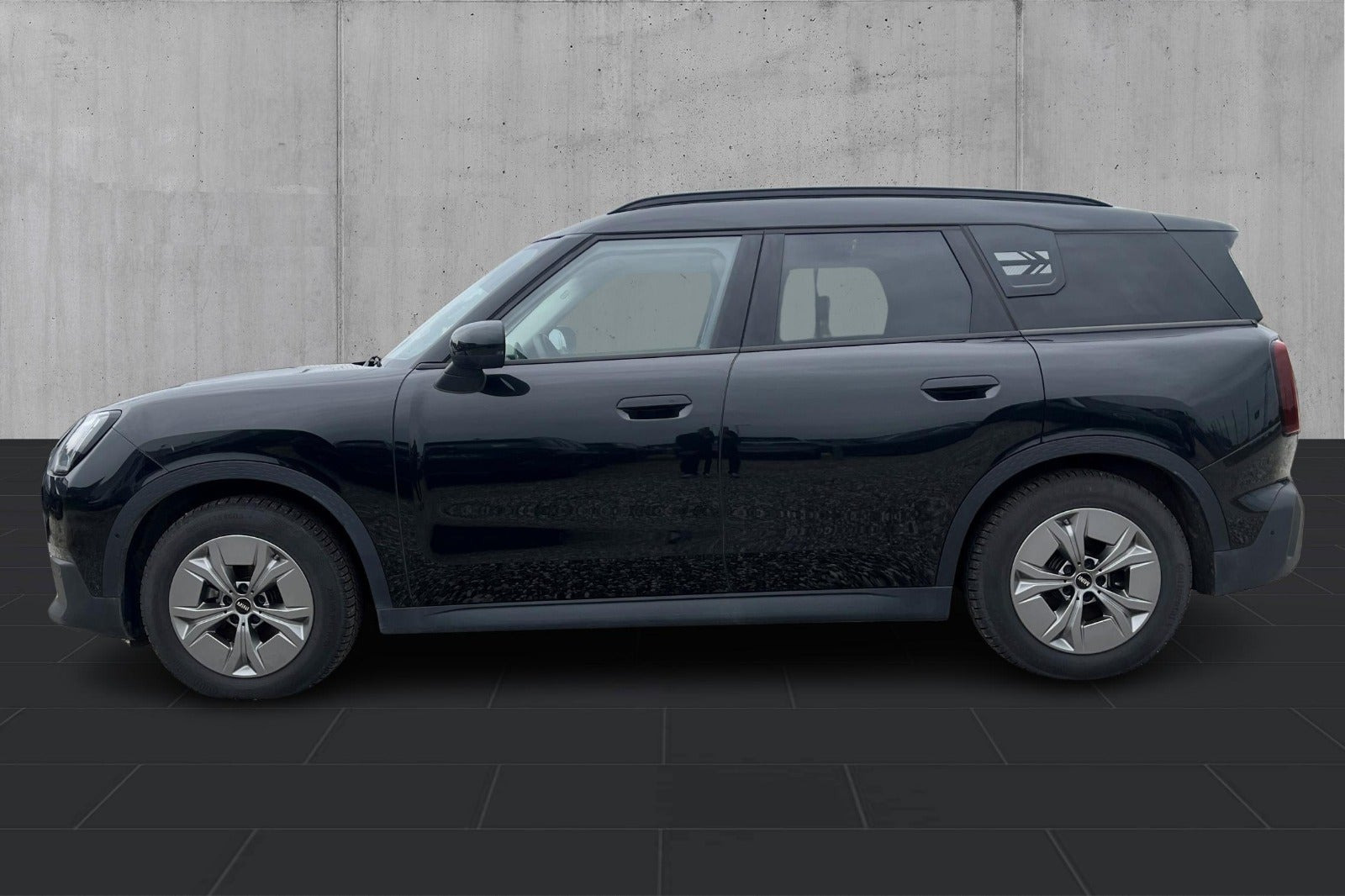Sort Mini Countryman E fra 2025