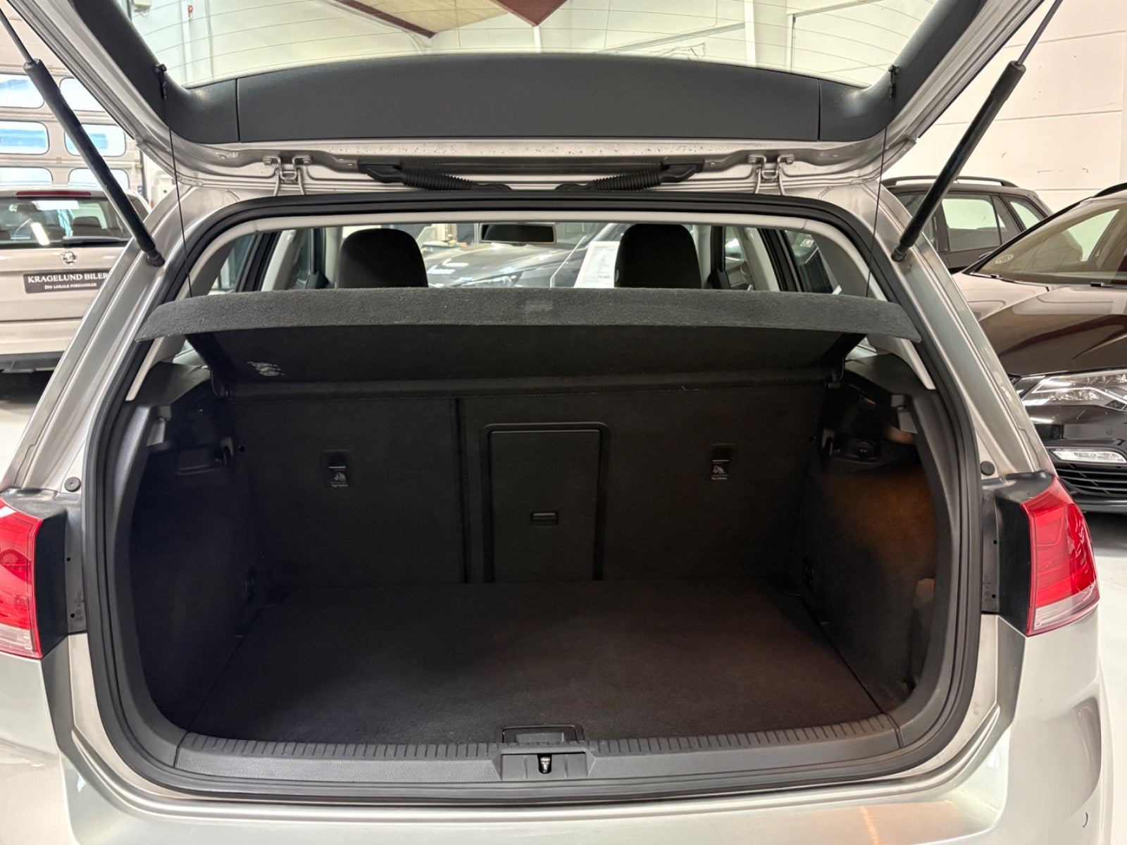 Grøn VW Golf VII fra 2013
