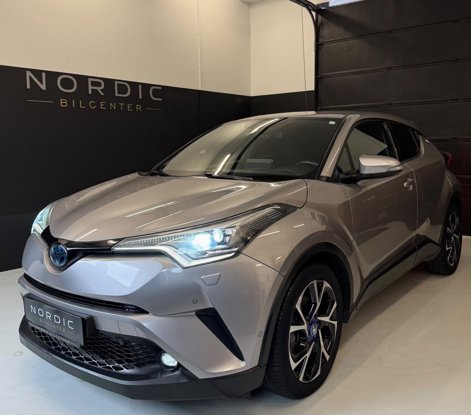 Toyota C-HR 1,8 Hybrid C-HIC CVT