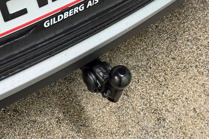 Sort Ford Explorer fra 2026