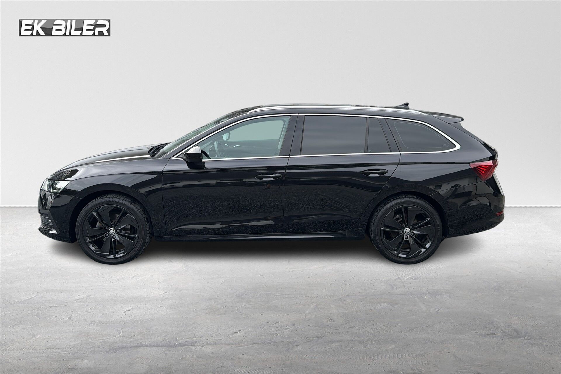 Sort Skoda Octavia fra 2022