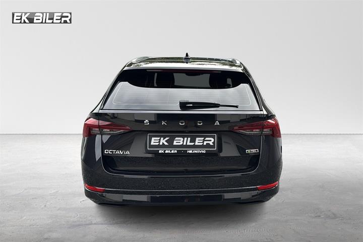 Sort Skoda Octavia fra 2022