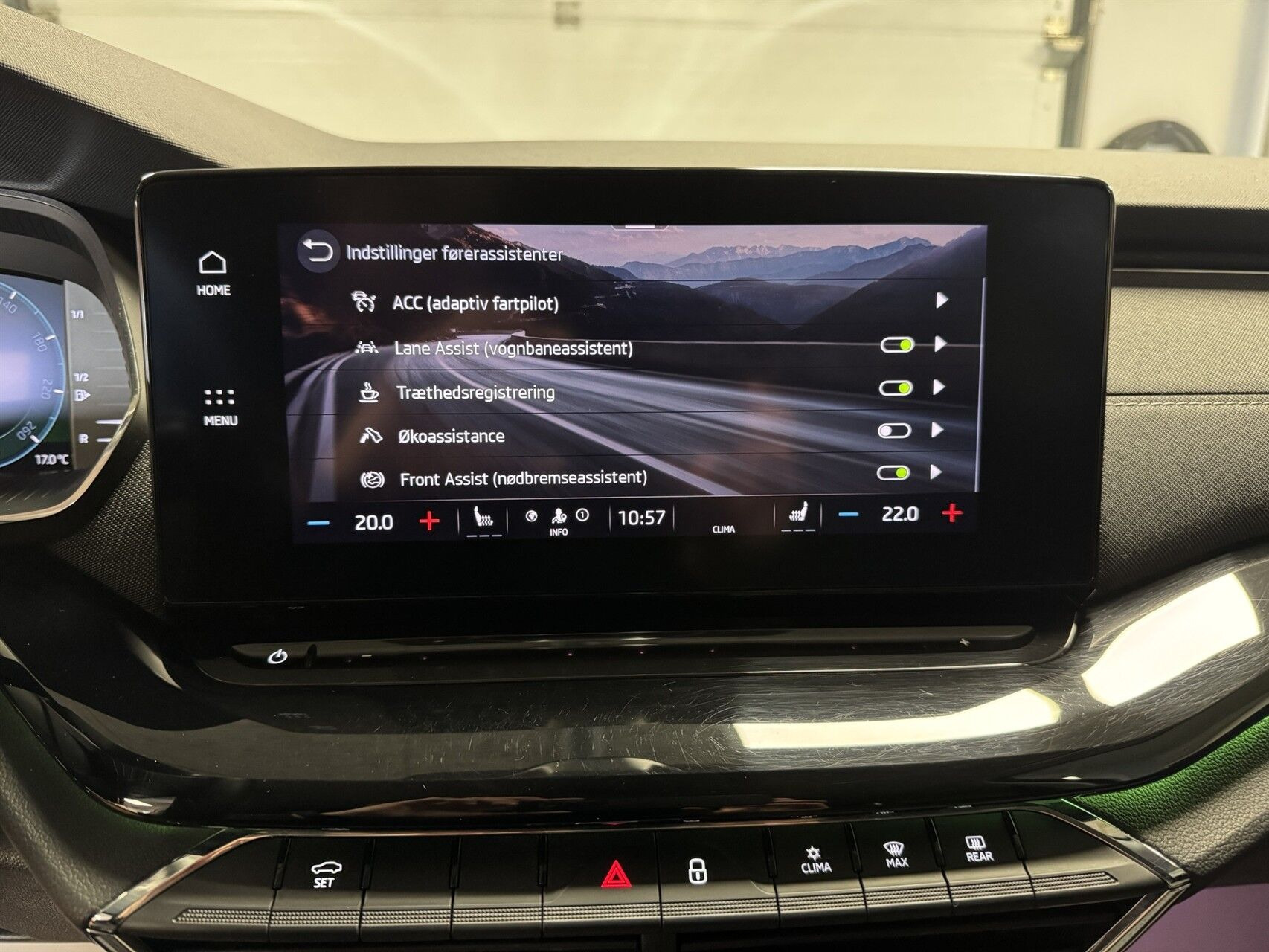 Sort Skoda Octavia fra 2022