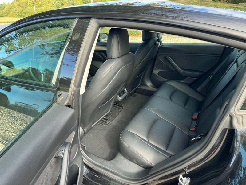 Tesla Model 3 Standard Range, 283ps, 2022