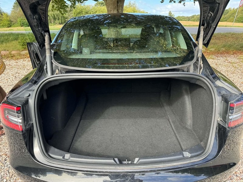 Tesla Model 3 Standard Range, 283ps, 2022