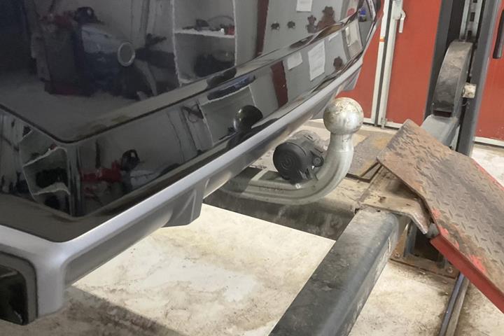 Sort BMW iX3 fra 2023