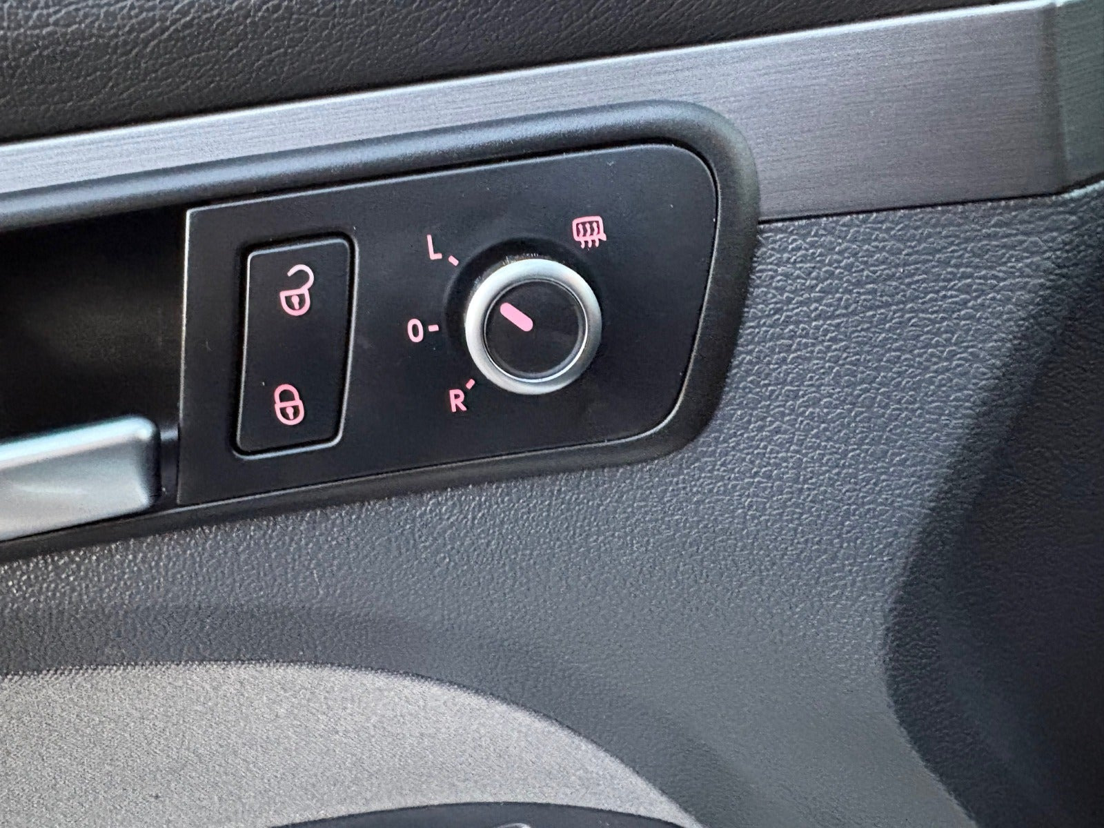 Hvid VW Touran fra 2015