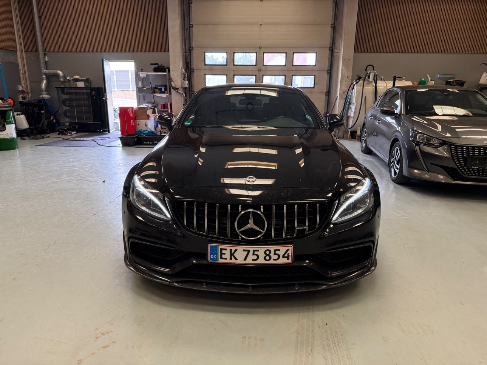 Mercedes C63 4,0 AMG Coupé aut.