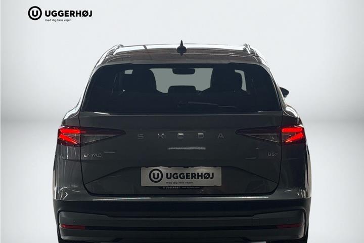 Grå Skoda Enyaq fra 2025