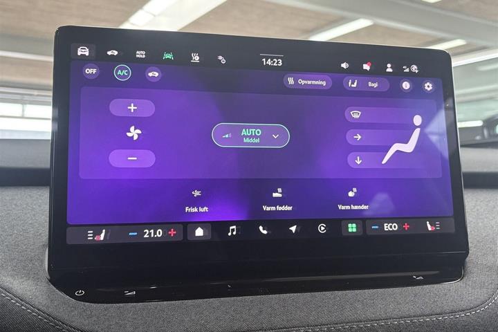 Grå Skoda Enyaq fra 2025