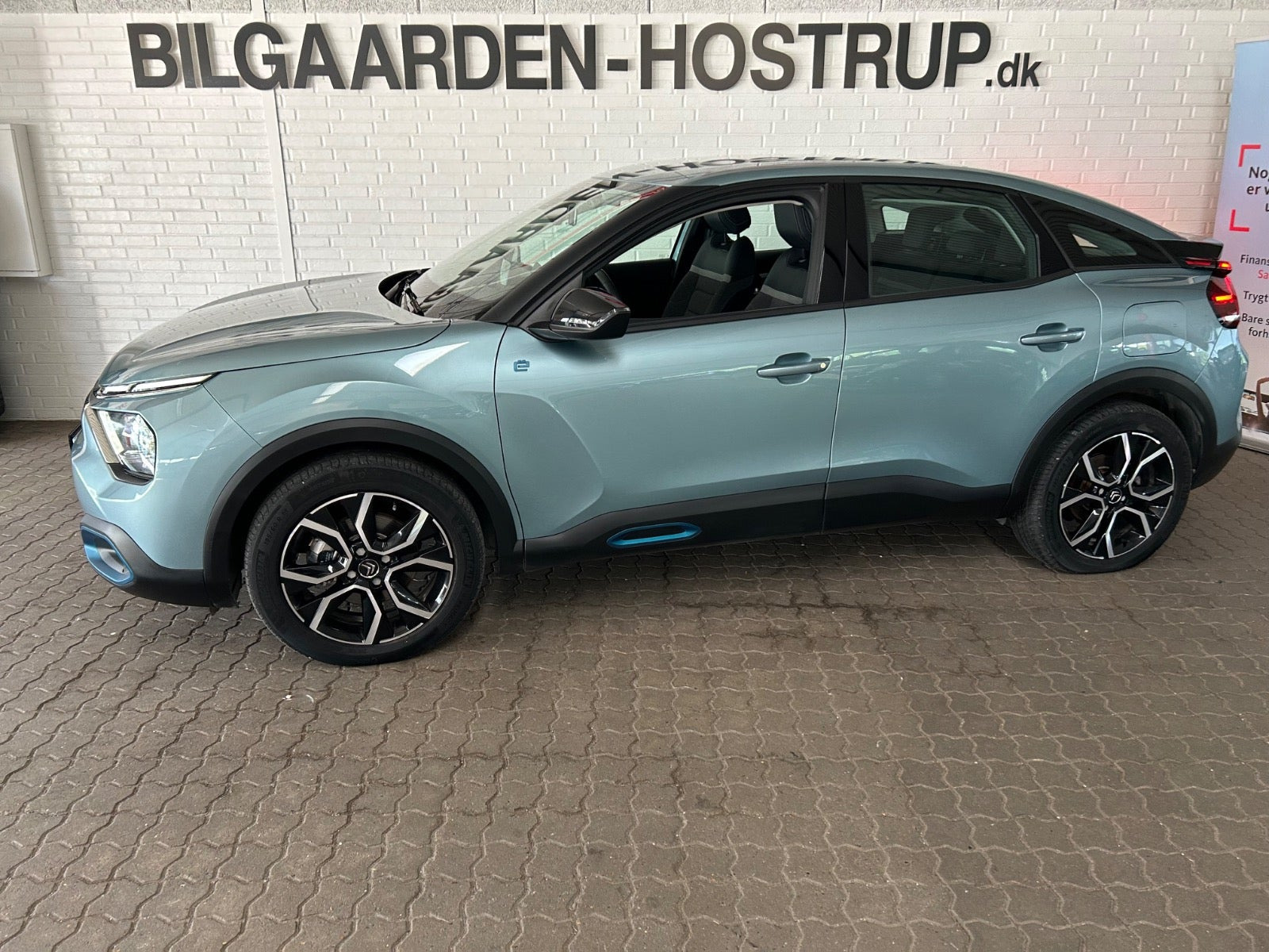 Blå Citroën ë-C4 fra 2022