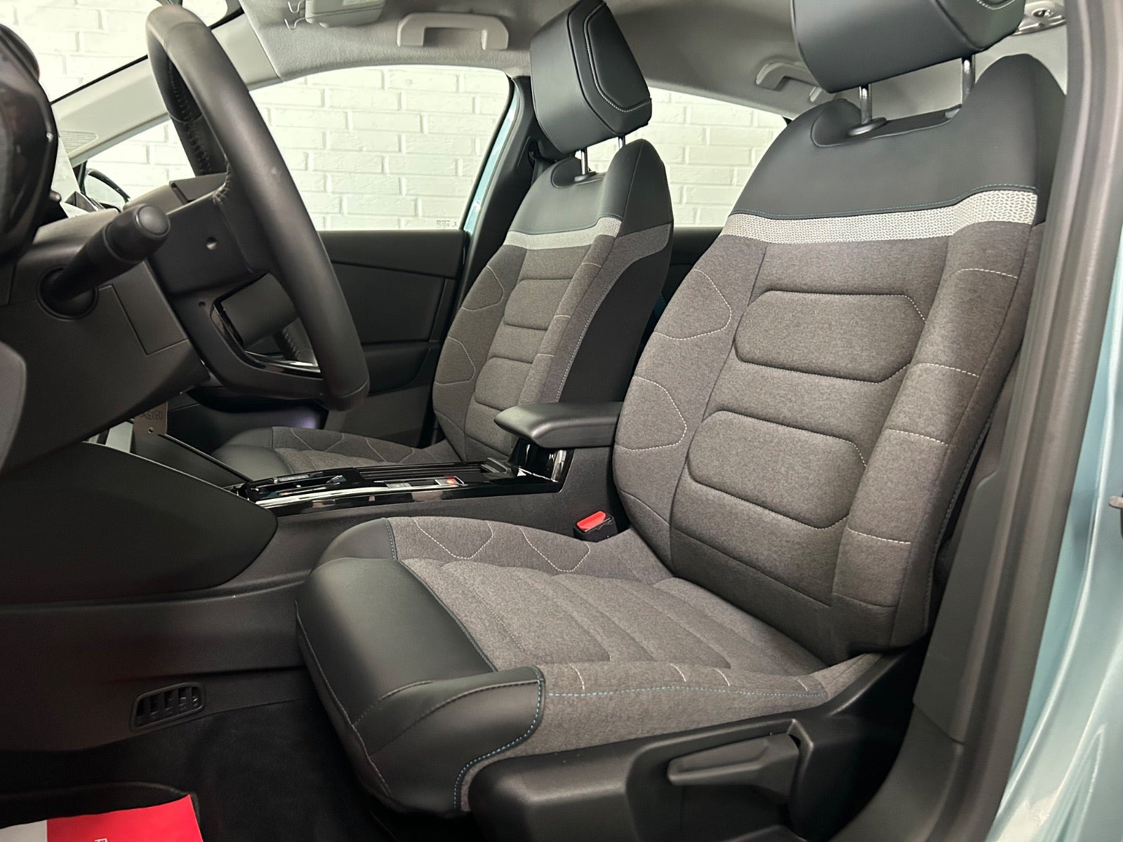 Blå Citroën ë-C4 fra 2022