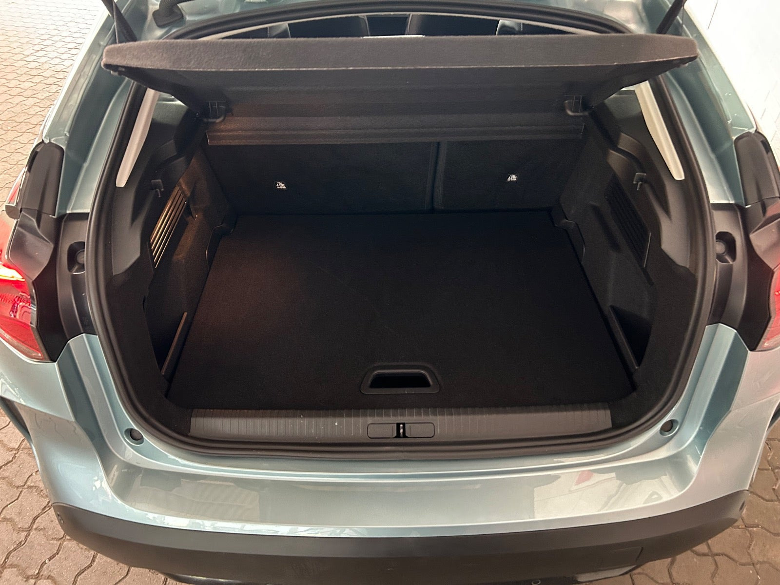 Blå Citroën ë-C4 fra 2022