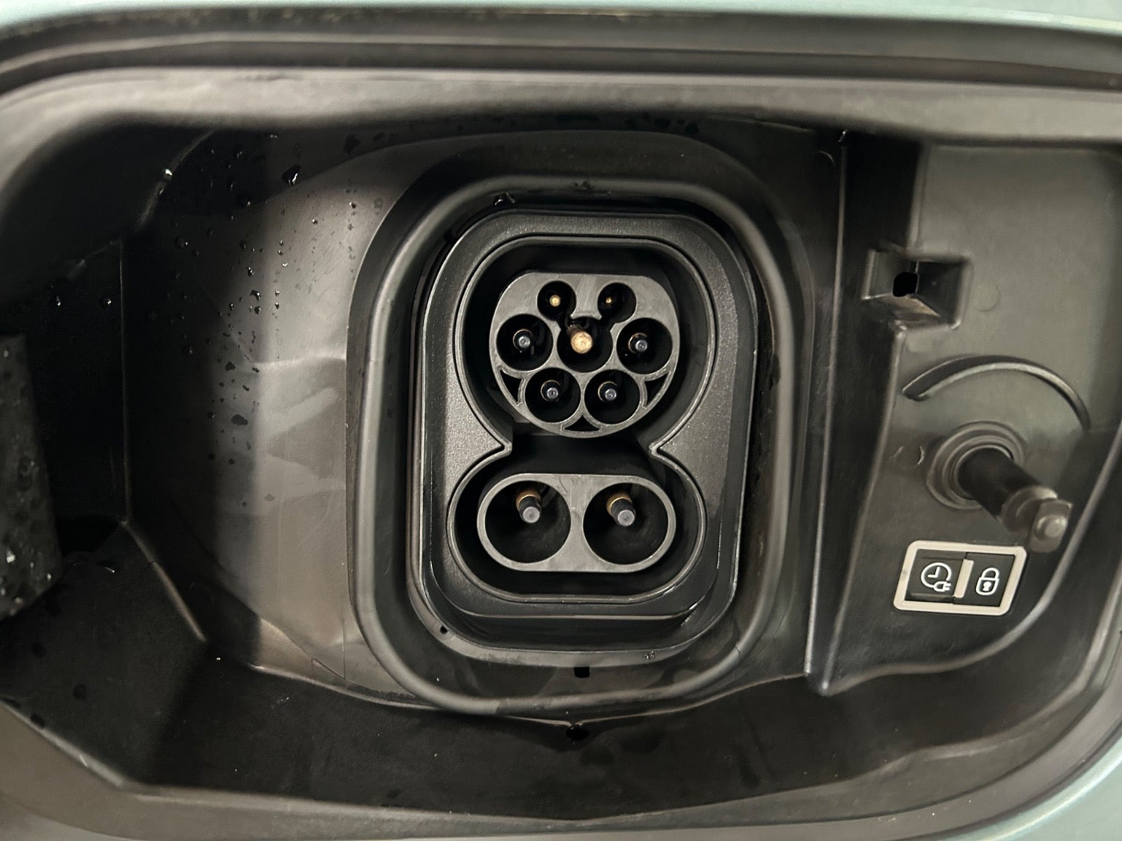 Blå Citroën ë-C4 fra 2022