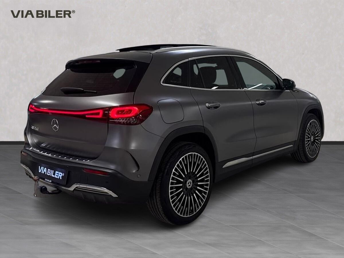 Grå Mercedes EQA250 fra 2021