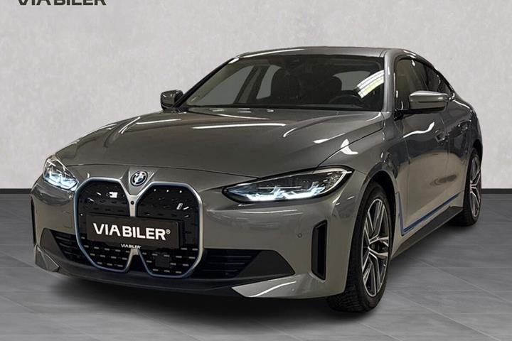 Grå BMW i4 fra 2023