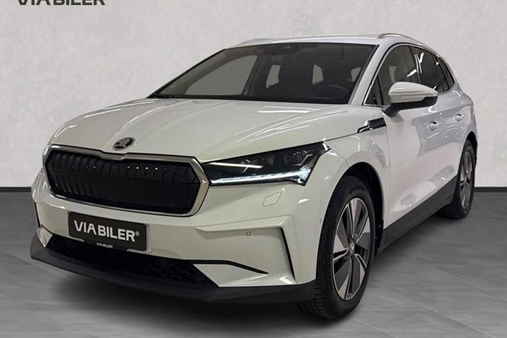 Hvid Skoda Enyaq fra 2022