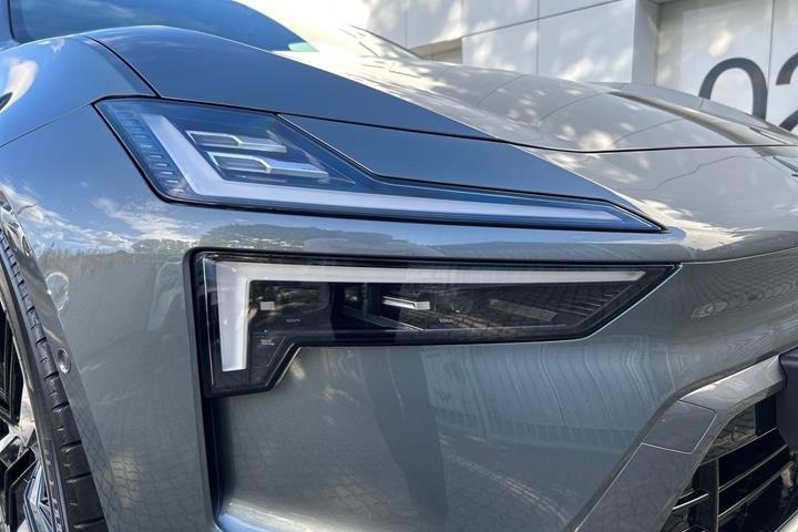 undefined Polestar 4 fra 2025