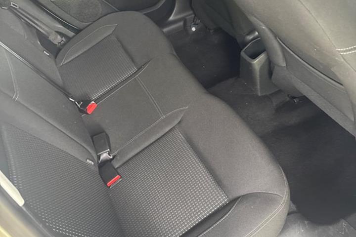 undefined Peugeot 208 fra 2016