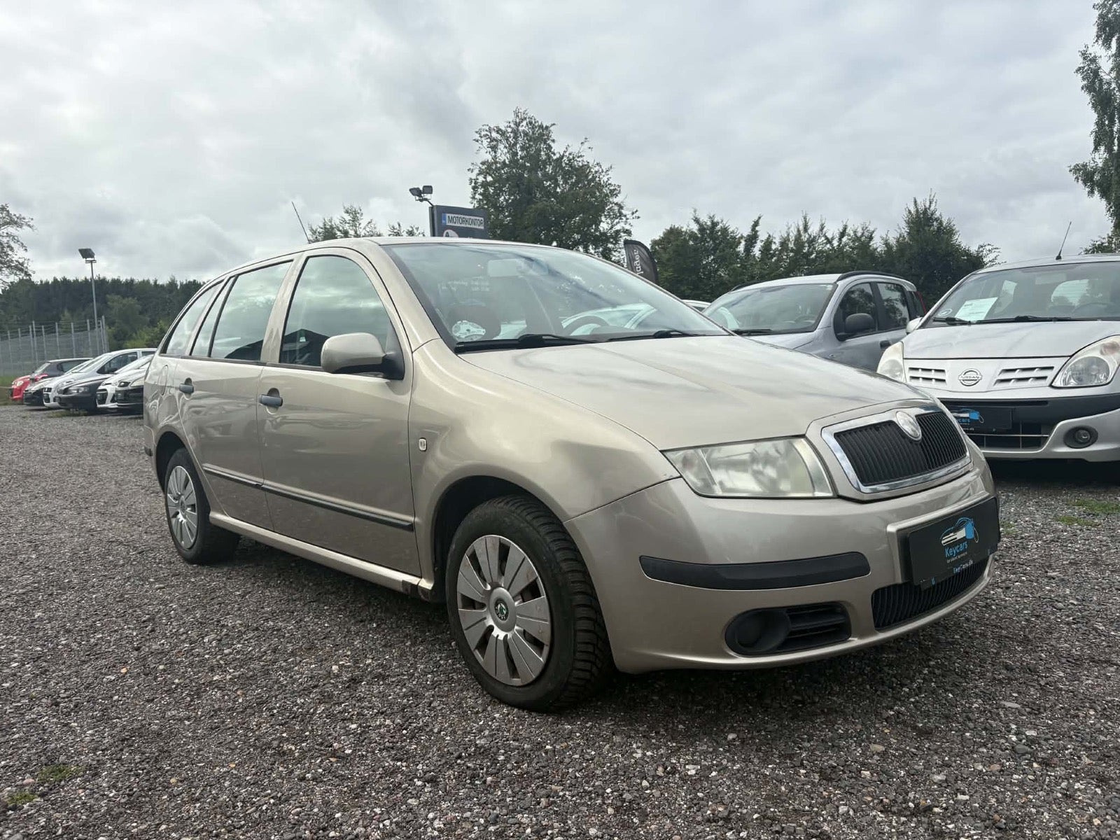 Beige Skoda Fabia fra 2004
