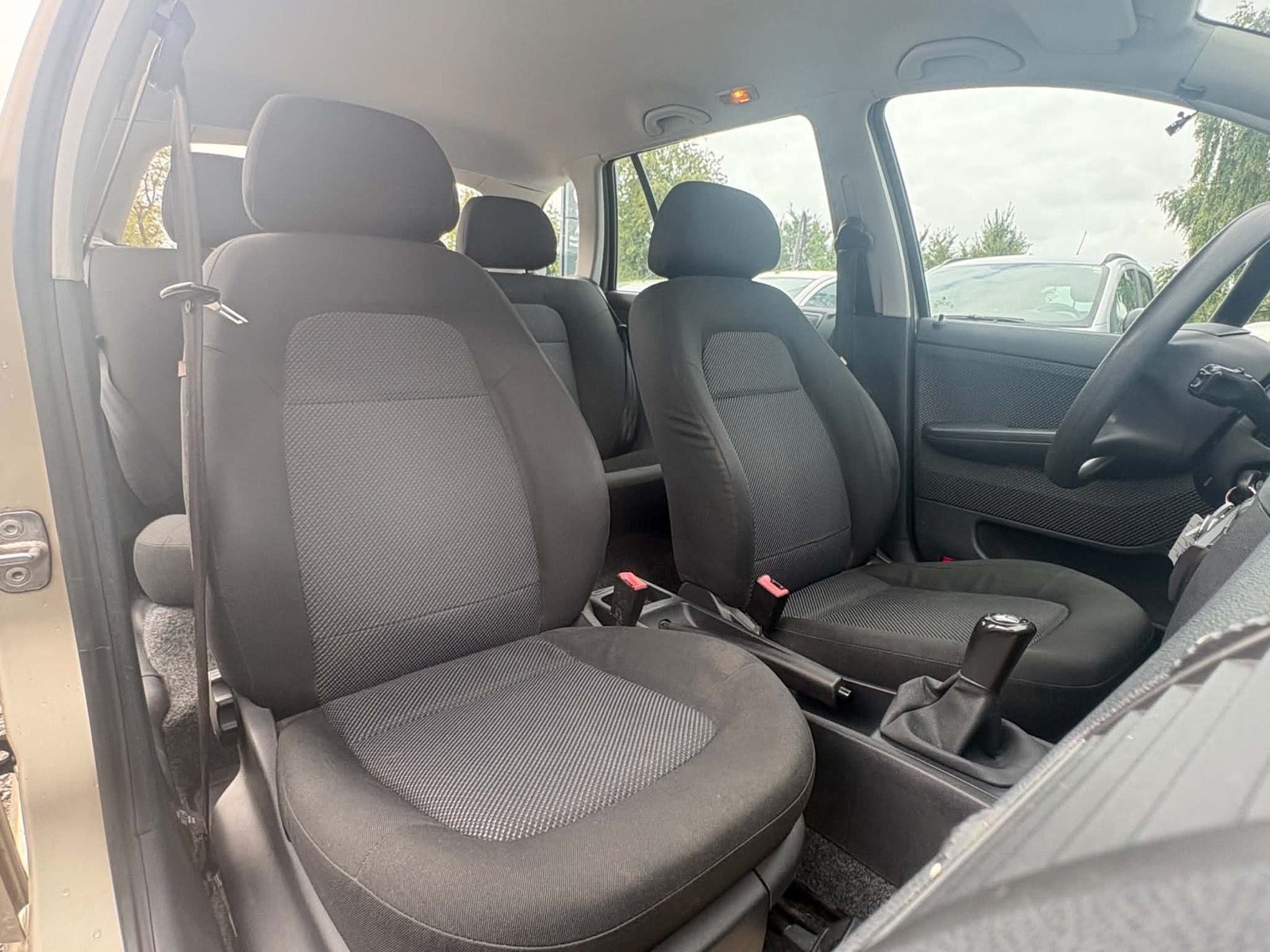 Beige Skoda Fabia fra 2004