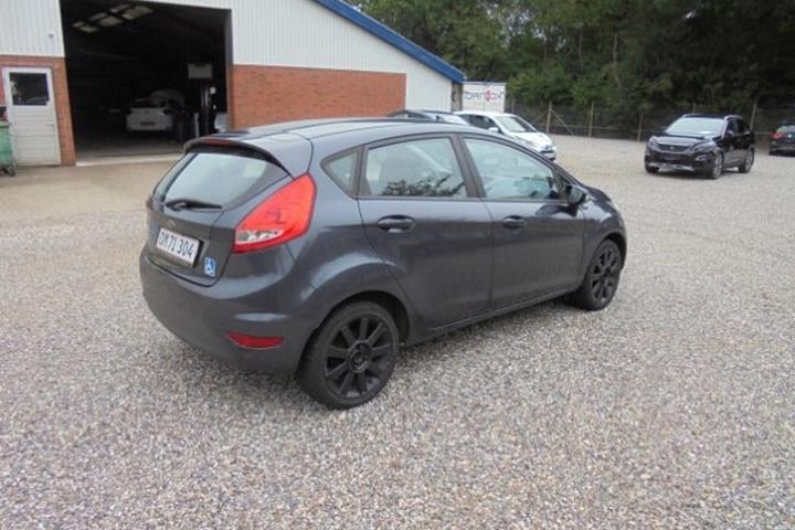 Grå Ford Fiesta fra 2009