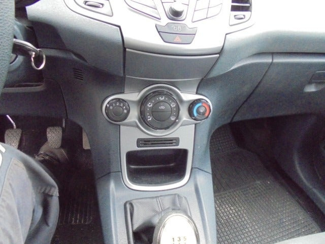 Grå Ford Fiesta fra 2009