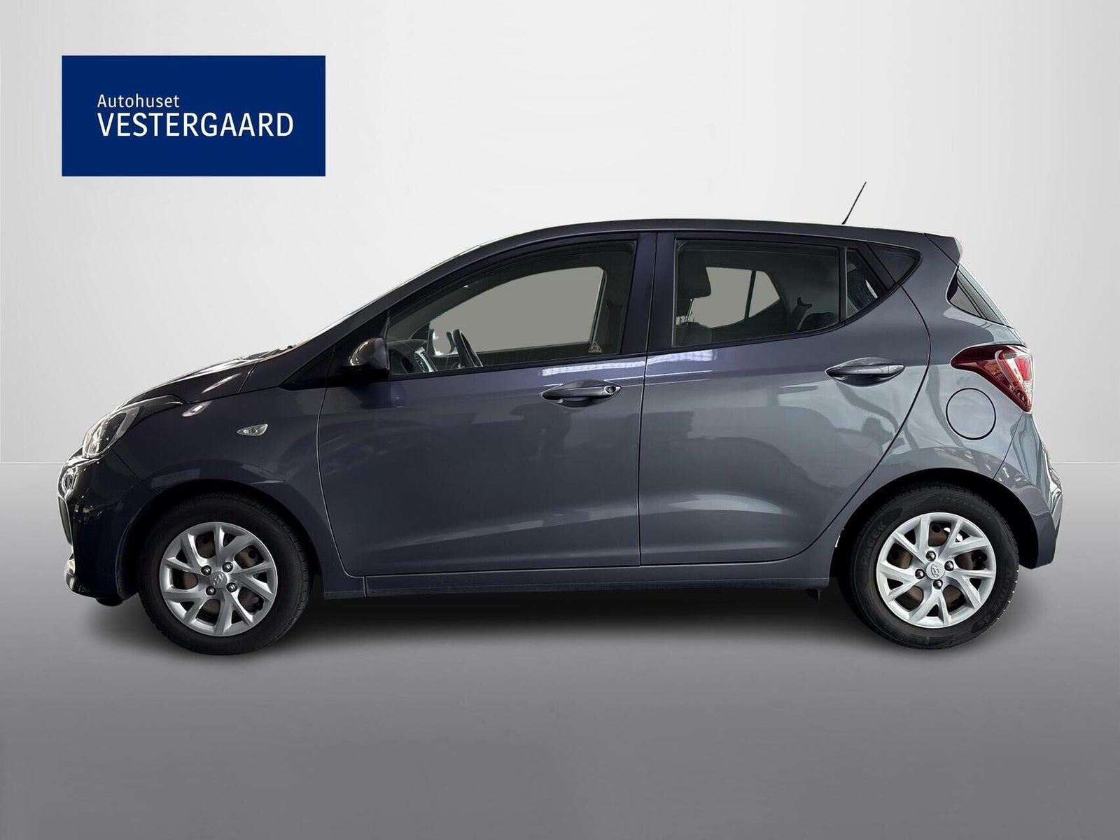 Grå Hyundai i10 fra 2018