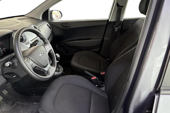 Grå Hyundai i10 fra 2018