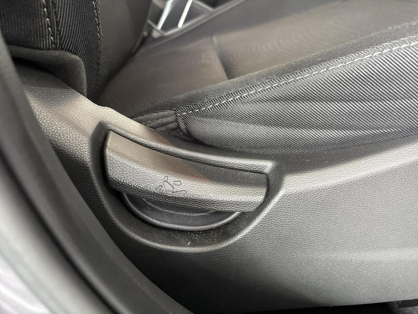 Grå Hyundai i10 fra 2018