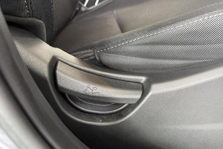Grå Hyundai i10 fra 2018