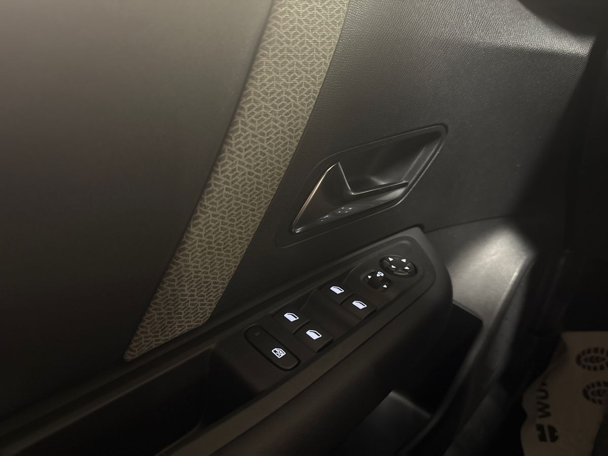 Grå Citroën ë-C4 fra 2024