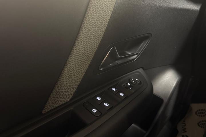Grå Citroën ë-C4 fra 2024