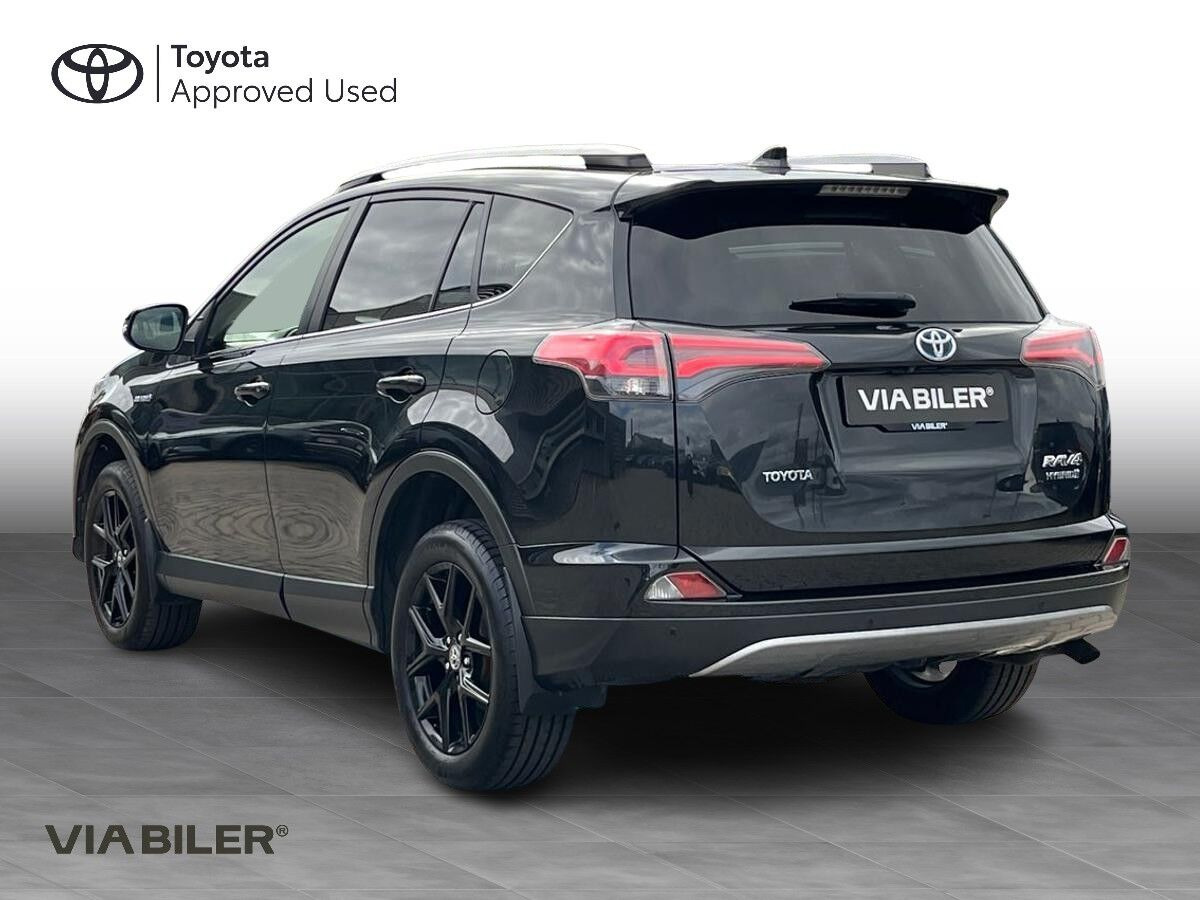 Sort Toyota RAV4 fra 2018