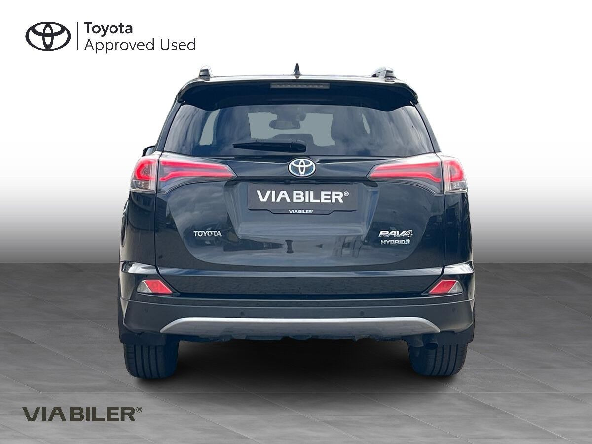 Sort Toyota RAV4 fra 2018