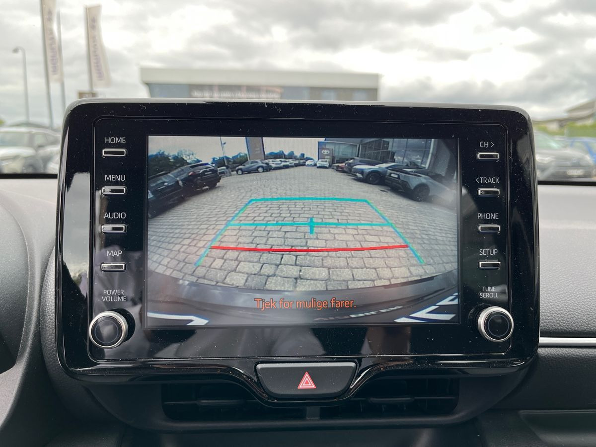 Sort Toyota Yaris fra 2023