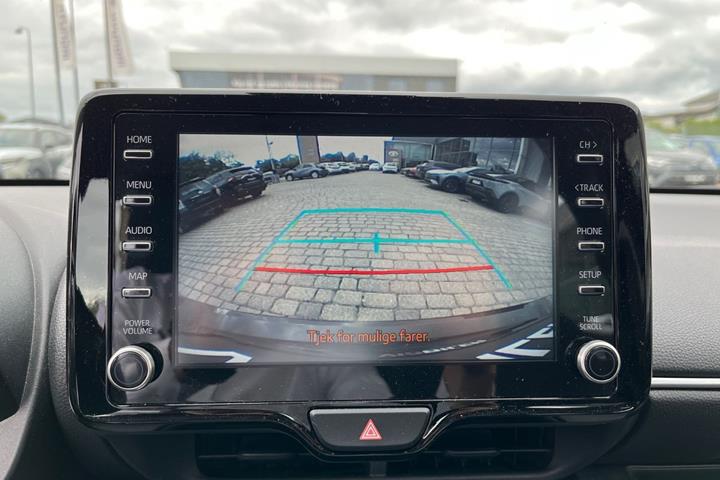 Sort Toyota Yaris fra 2023