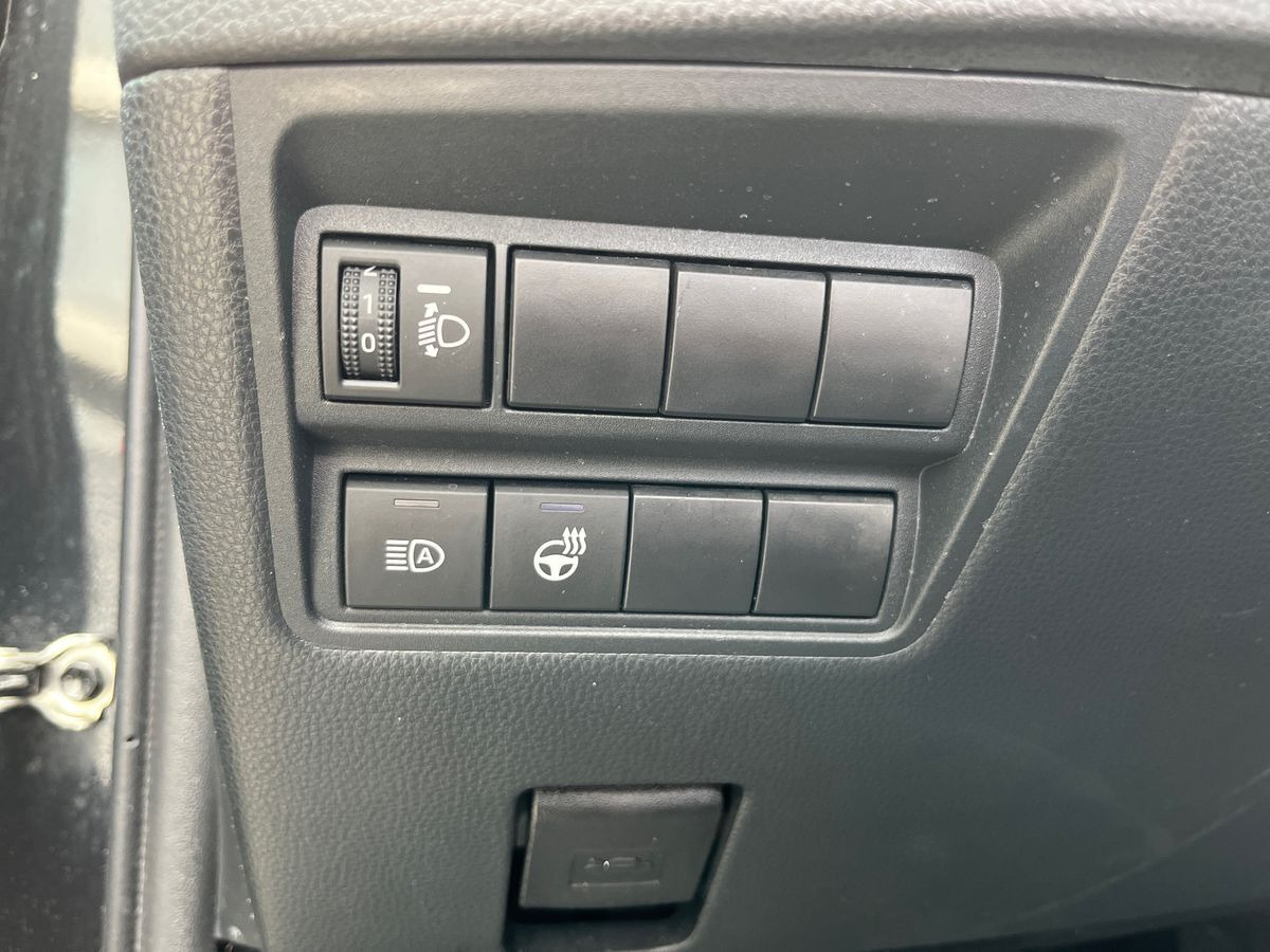 Sort Toyota Yaris fra 2023