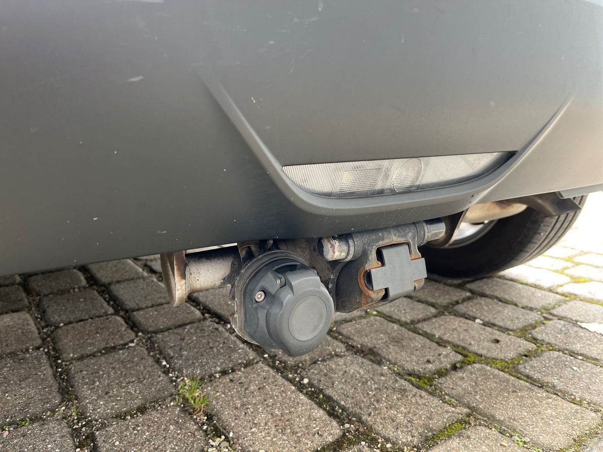 Sort Toyota Yaris fra 2023