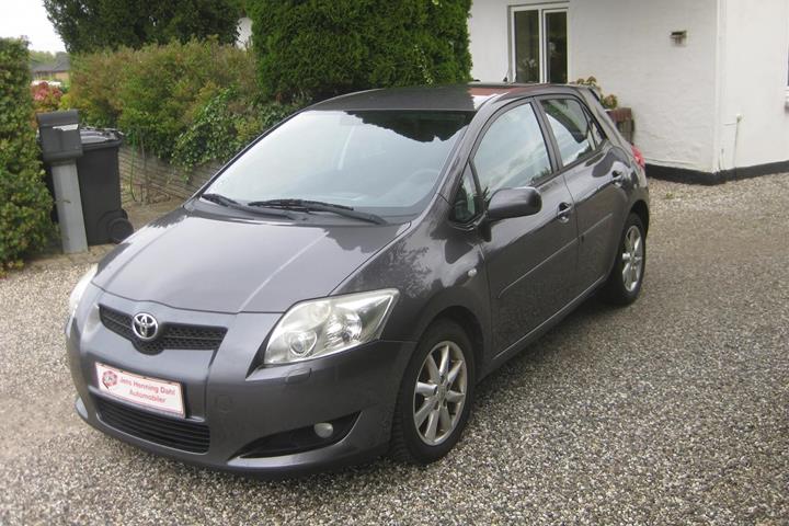 Sort Toyota Auris fra 2009