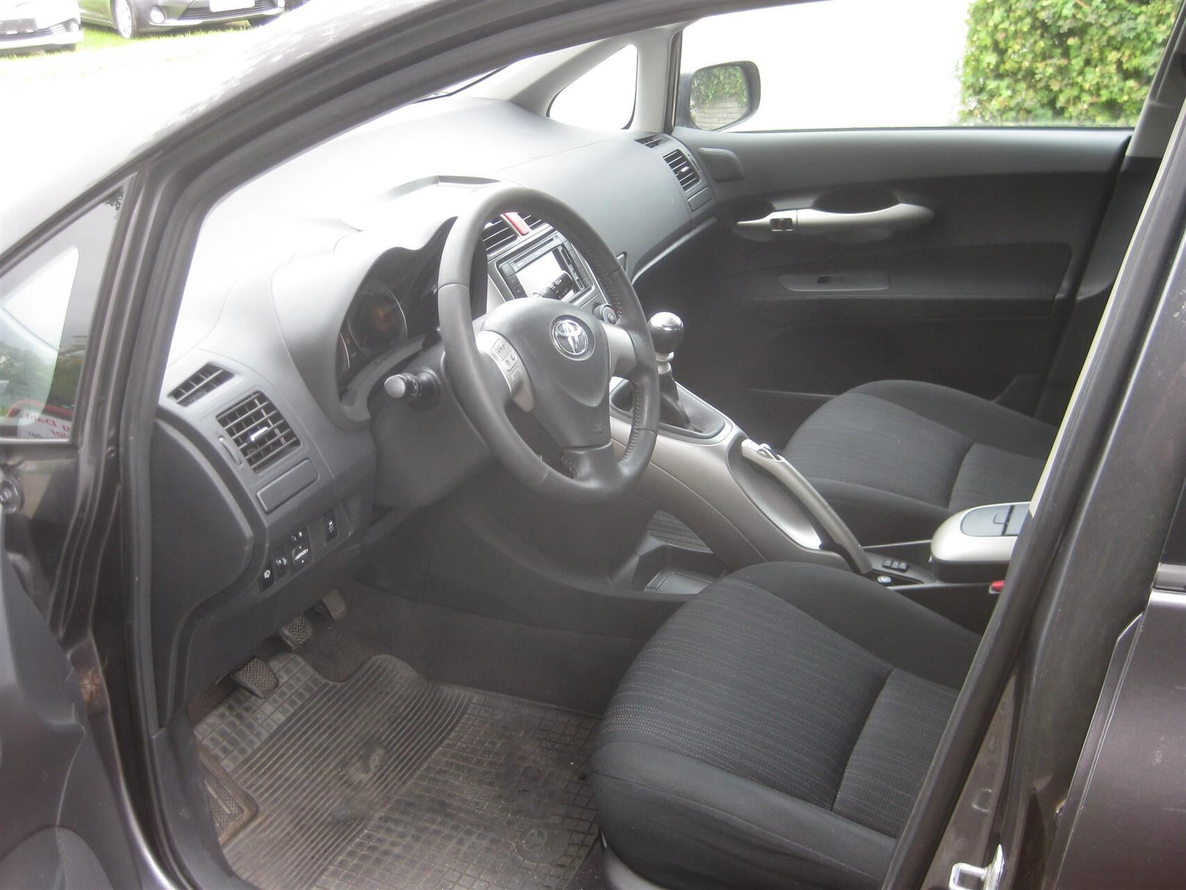 Sort Toyota Auris fra 2009